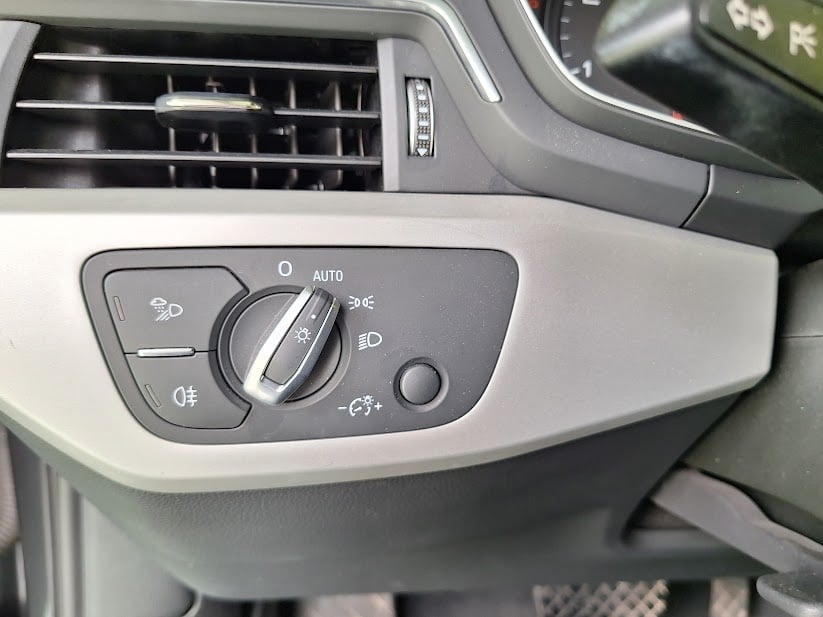 audi-a4-avant-2022-diesel-1968cc