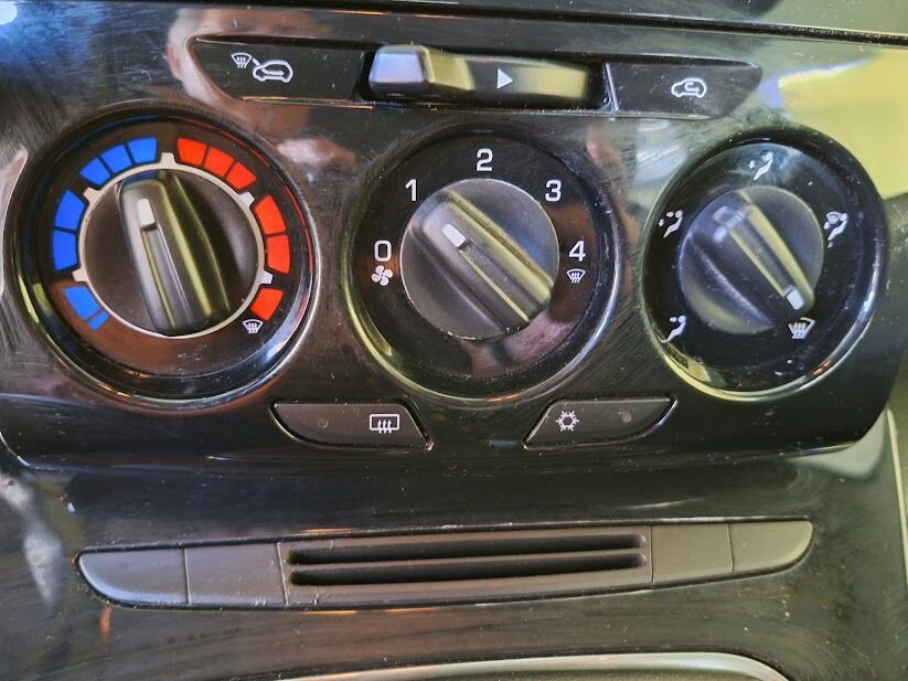 lancia-ypsilon-2014-diesel-1248cc