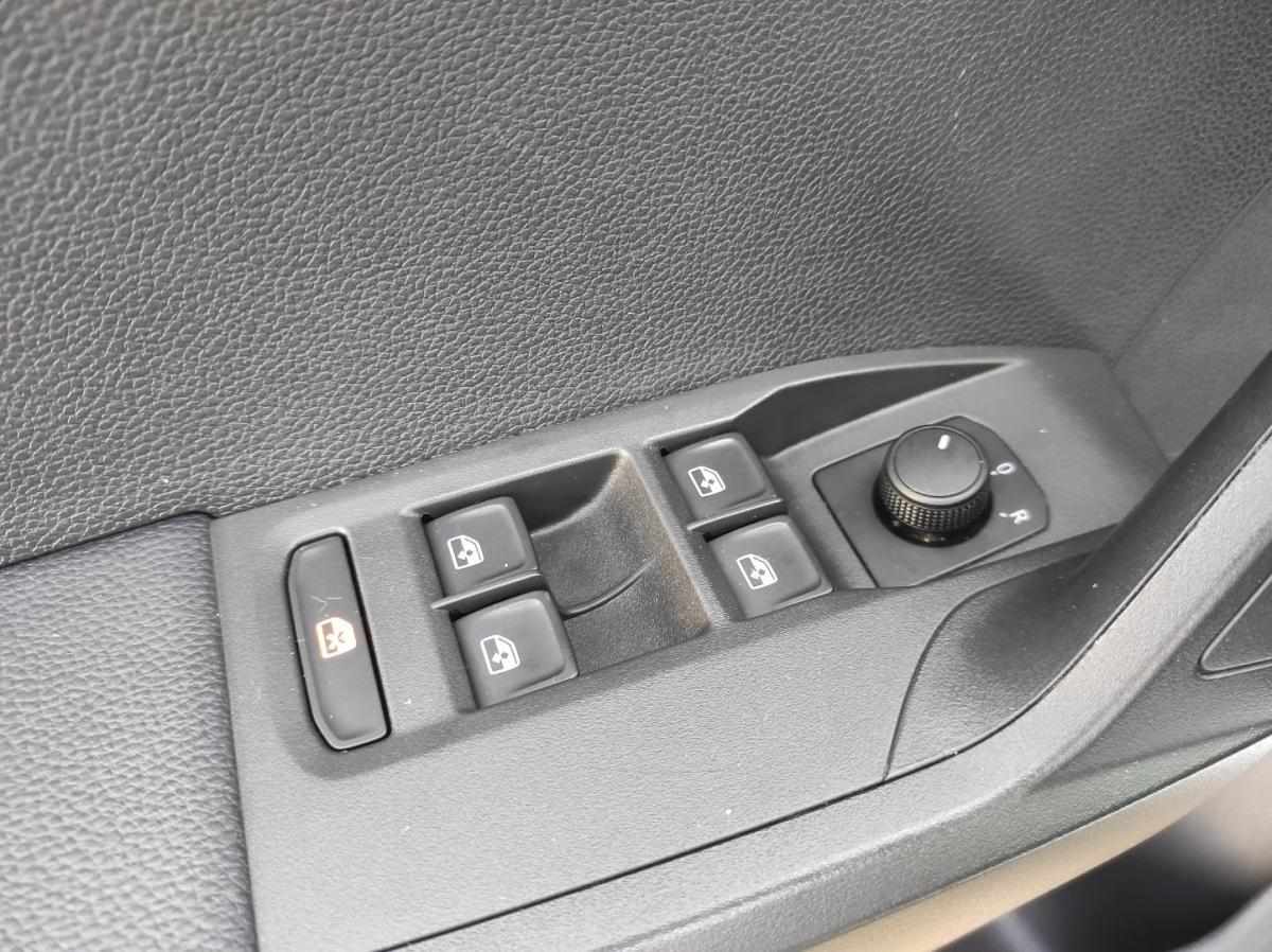 seat-arona-2022-gasolina-999cc