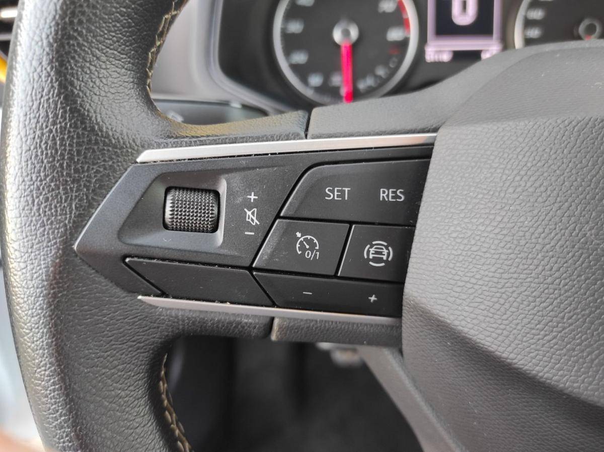 seat-arona-2022-gasolina-999cc