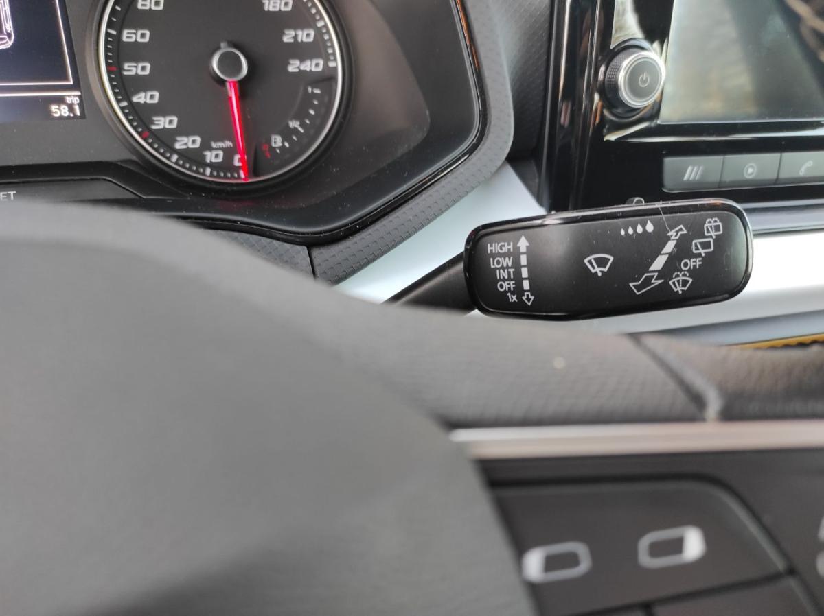 seat-arona-2022-gasolina-999cc