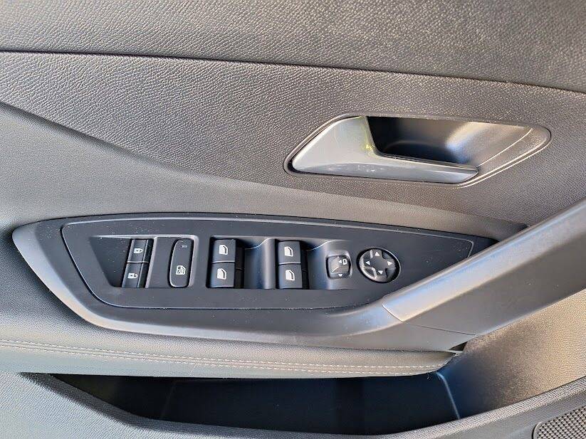peugeot-308-sw-2023-gasolina-1199cc