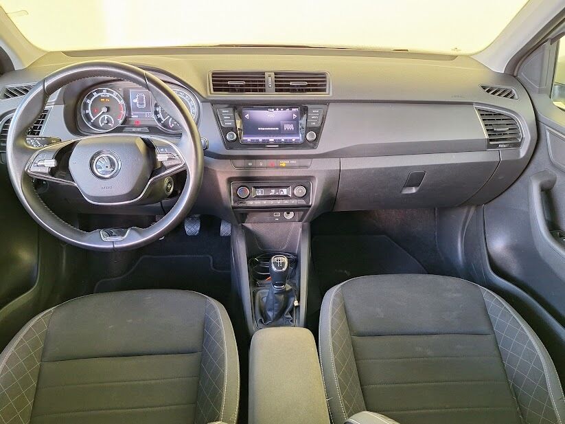skoda-fabia-break-2022-gasolina-999cc