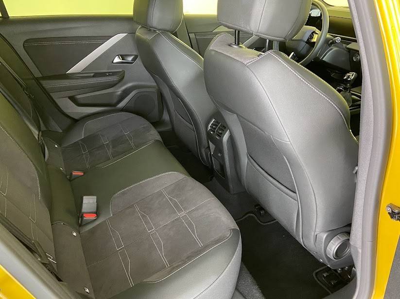 opel-astra-2022-gasolina-1199cc