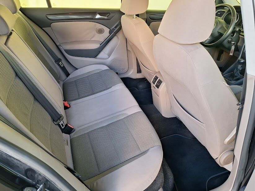 volkswagen-golf-2009-diesel-1968cc