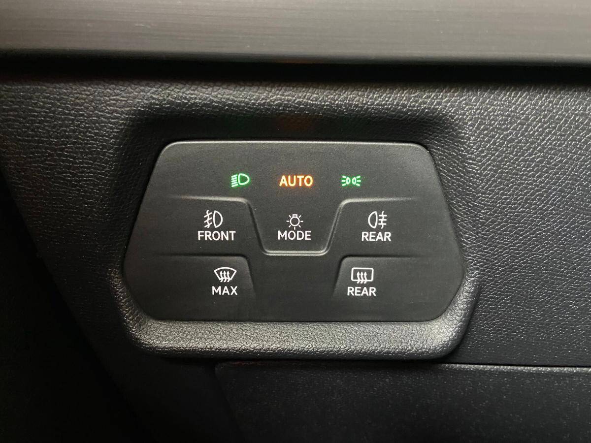 seat-leon-2023-diesel-1968cc