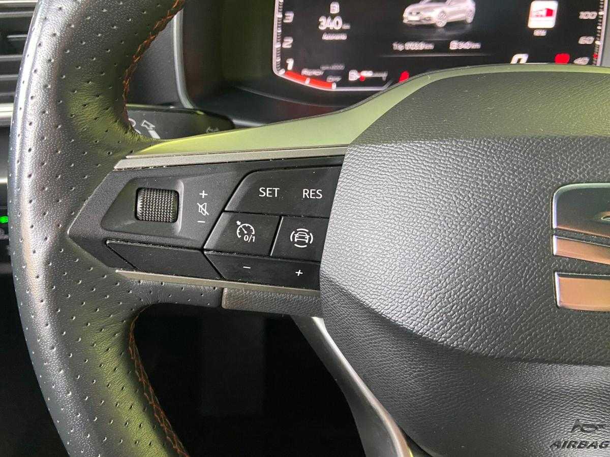 seat-leon-2023-diesel-1968cc