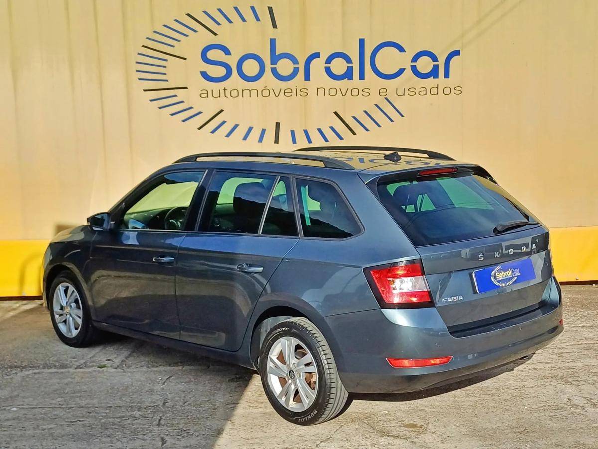 skoda-fabia-break-2021-gasolina-999cc
