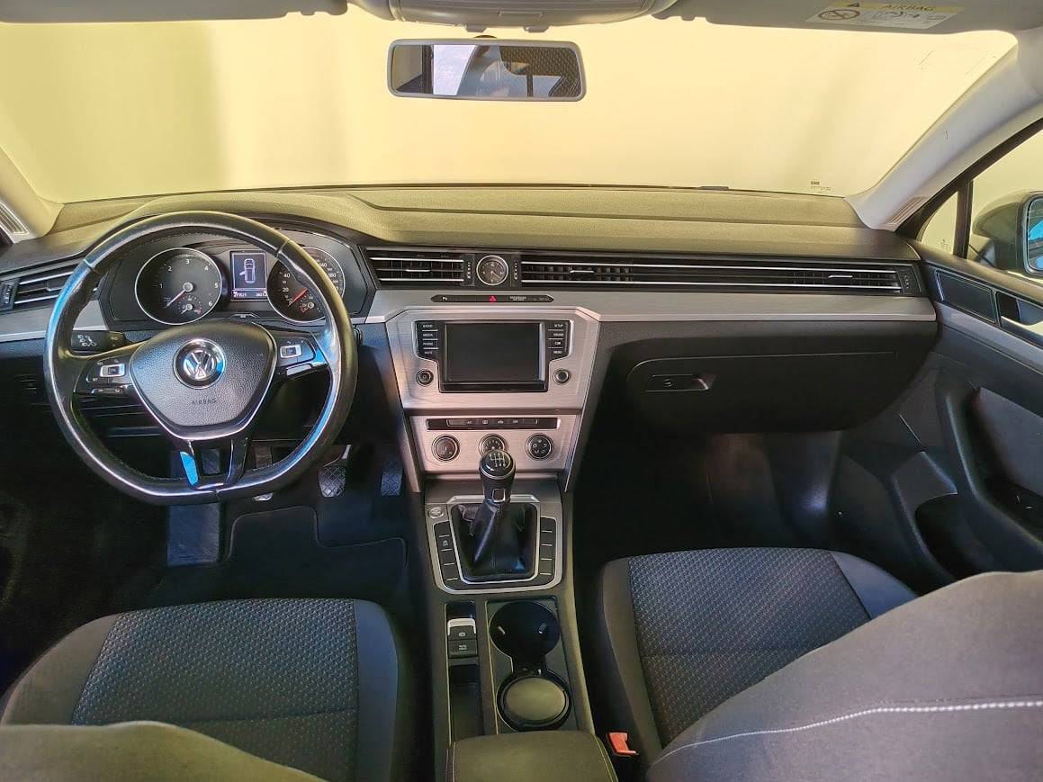 volkswagen-passat-variant-2016-diesel-1598cc