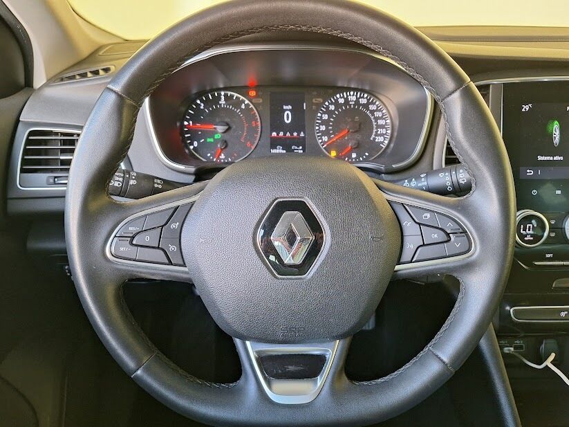 renault-megane-sport-tourer-2022-diesel-1461cc