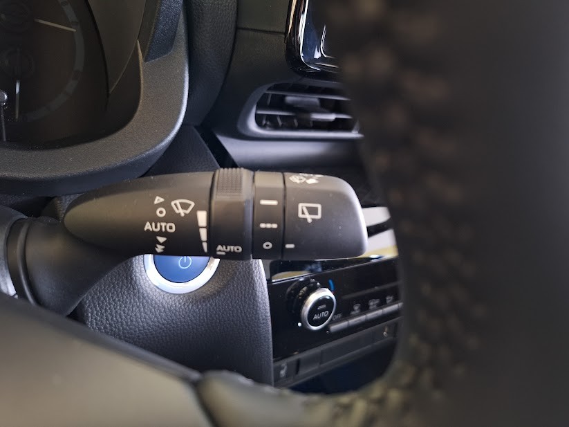 toyota-yaris-cross-2023-hibrido-a-gasolina-1490cc