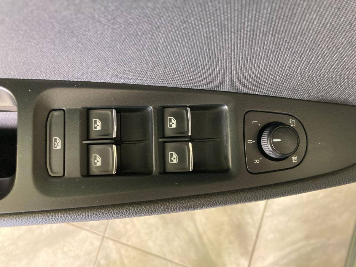 seat-leon-2020-gasolina-999cc