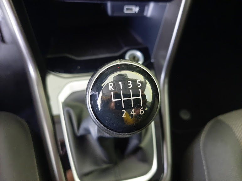 volkswagen-t-roc-2019-diesel-1598cc