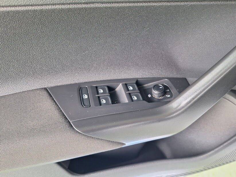 volkswagen-taigo-2023-gasolina-999cc