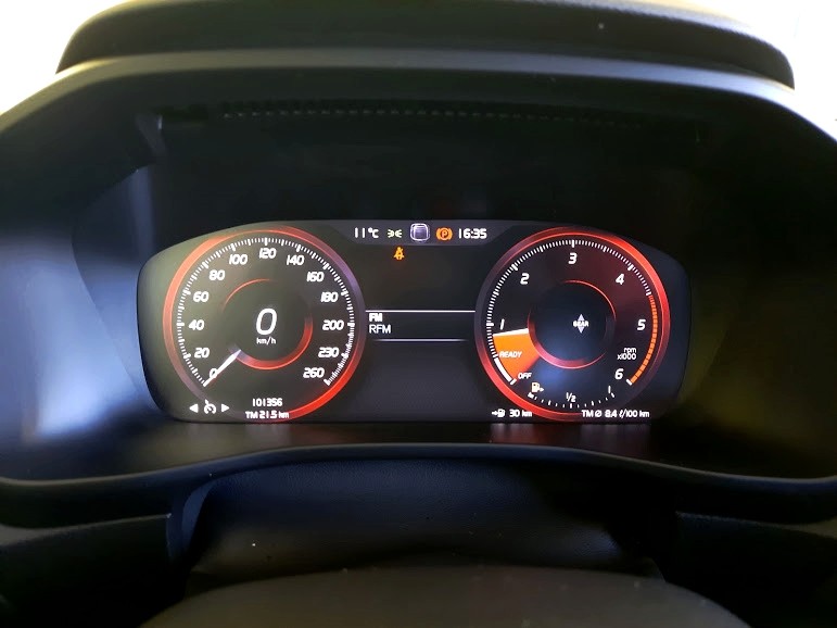 volvo-xc40-2018-diesel-1969cc