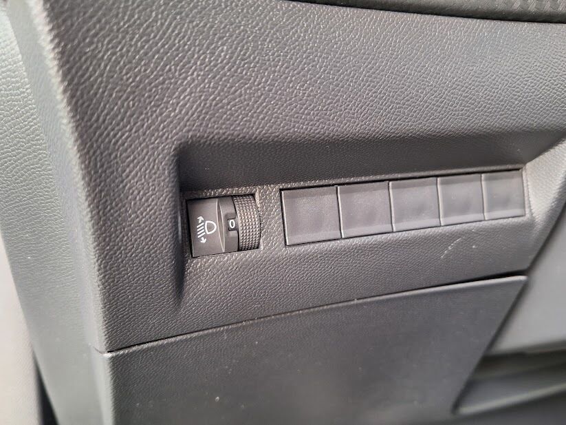 peugeot-2008-2023-gasolina-1199cc