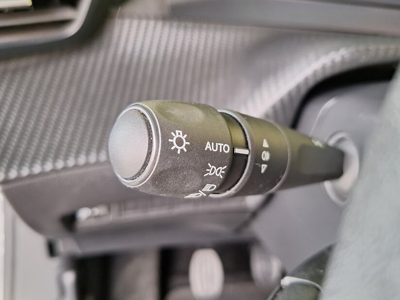peugeot-2008-2023-gasolina-1199cc