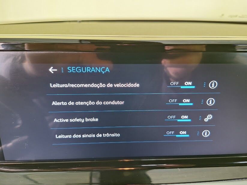 peugeot-2008-2023-gasolina-1199cc