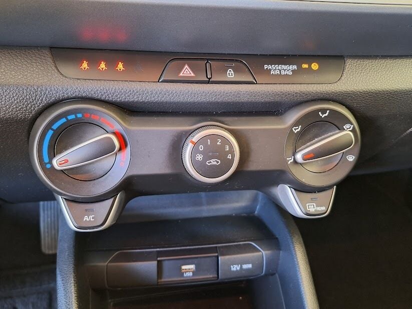kia-stonic-2022-gasolina-1197cc