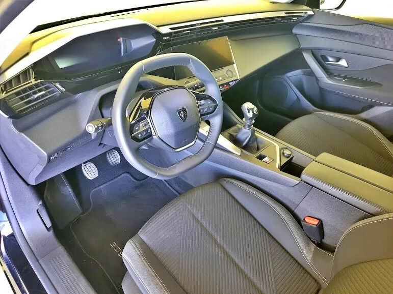 peugeot-308-2023-gasolina-1199cc