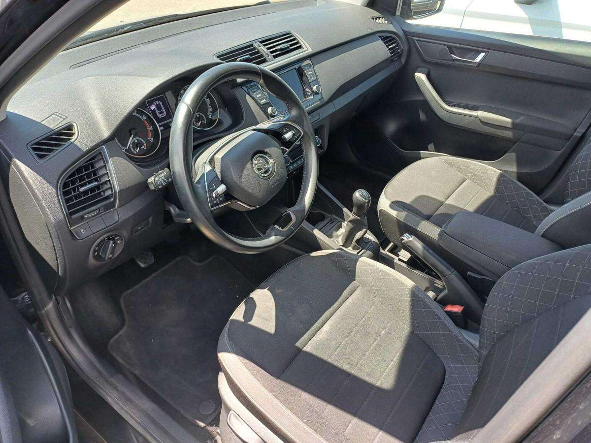 skoda-fabia-break-2022-gasolina-999cc