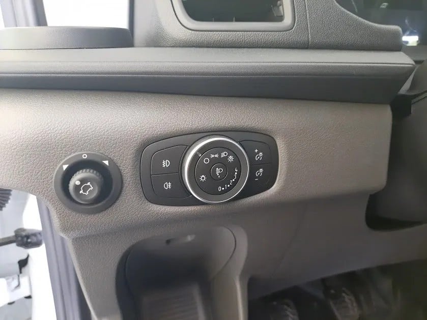 ford-transit-2023-diesel-1995cc