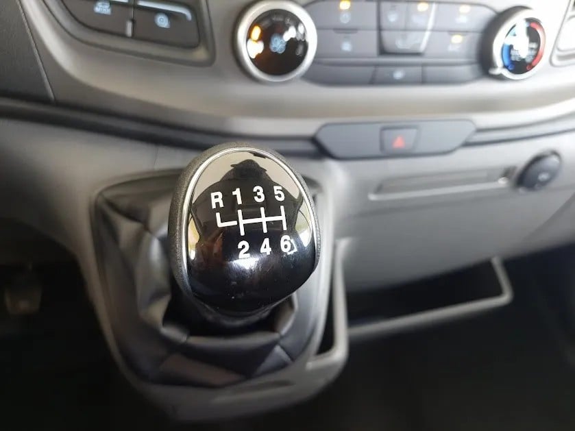 ford-transit-2023-diesel-1995cc
