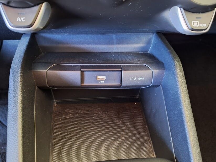 kia-stonic-2022-gasolina-1197cc