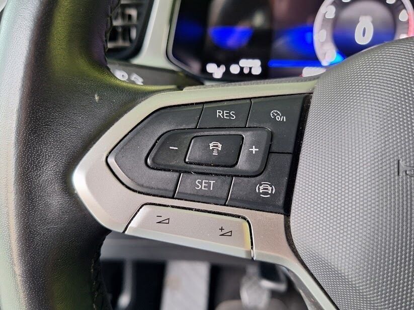 volkswagen-t-roc-2023-gasolina-999cc