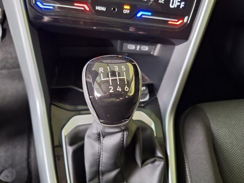 volkswagen-t-roc-2023-gasolina-999cc