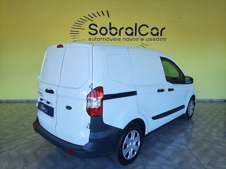 ford-transit-courier-2022-diesel-1500cc