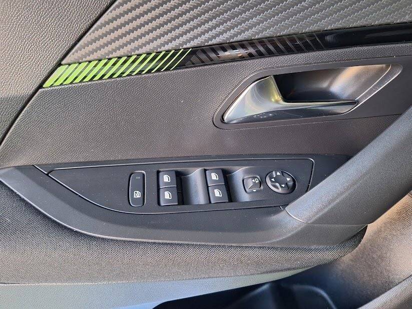 peugeot-2008-2023-gasolina-1199cc