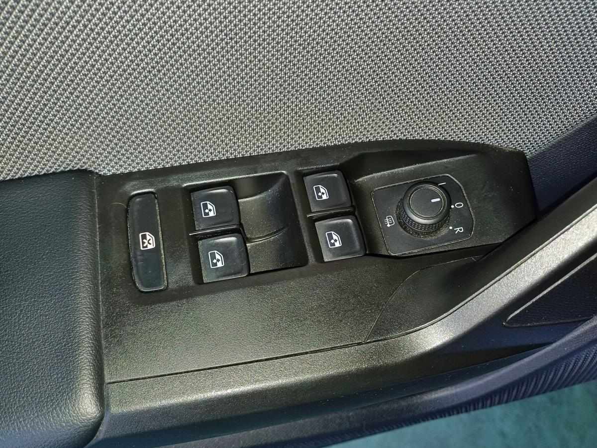 seat-leon-2022-gasolina-999cc