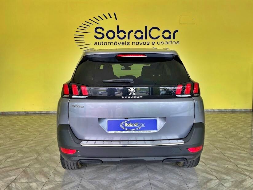 peugeot-5008-2023-gasolina-1199cc