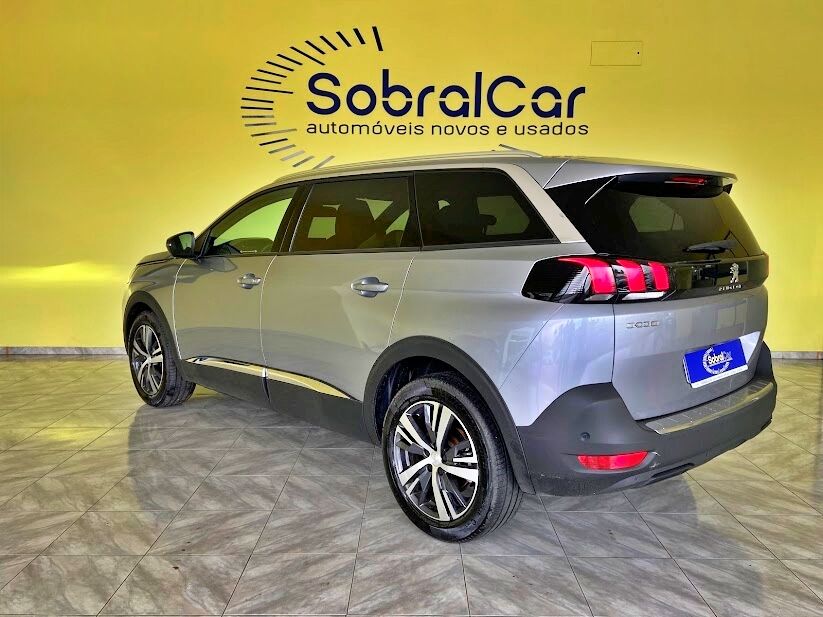 peugeot-5008-2023-gasolina-1199cc
