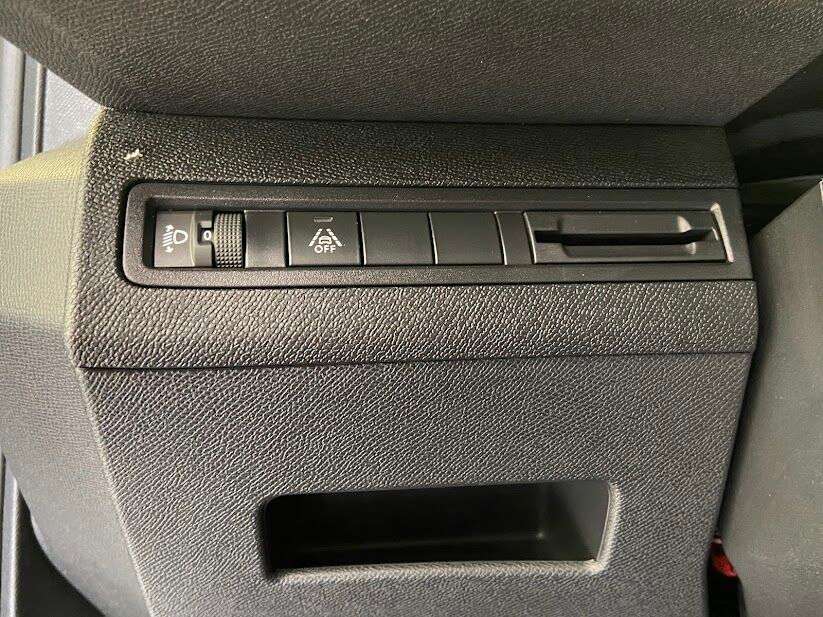 peugeot-5008-2023-gasolina-1199cc