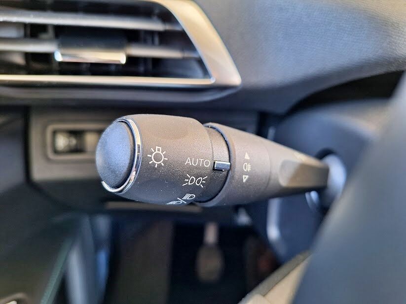 peugeot-5008-2023-gasolina-1199cc