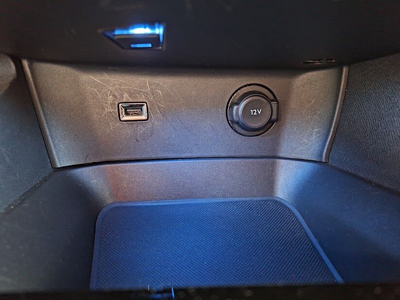 peugeot-5008-2023-gasolina-1199cc