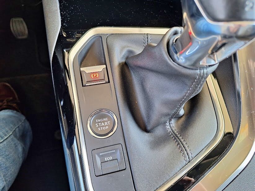 peugeot-5008-2023-gasolina-1199cc
