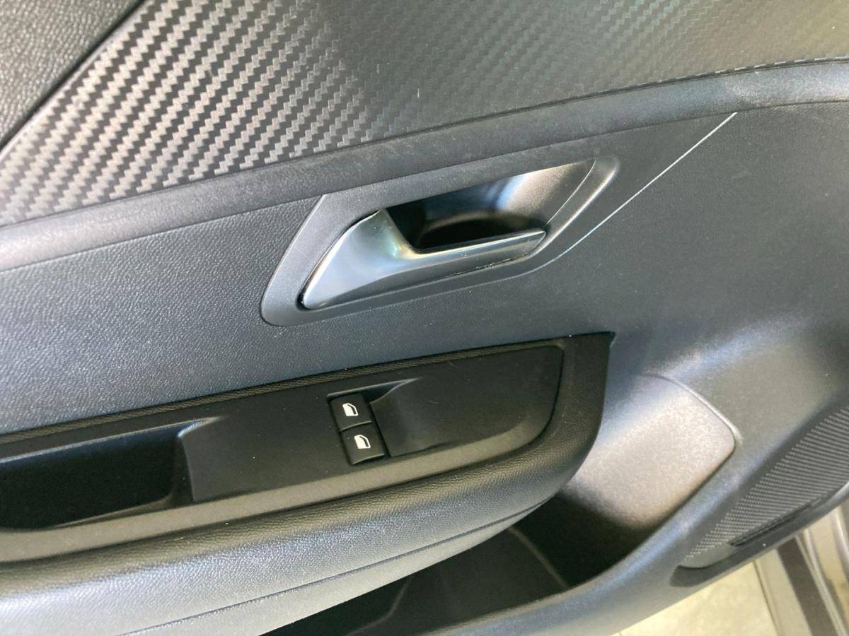 peugeot-208-2020-gasolina-1199cc