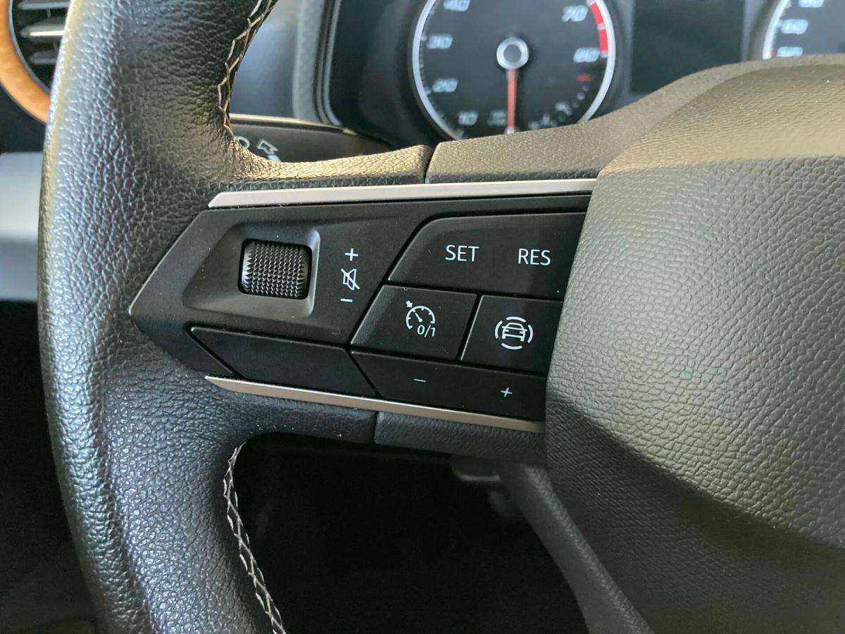 seat-arona-2022-gasolina-999cc