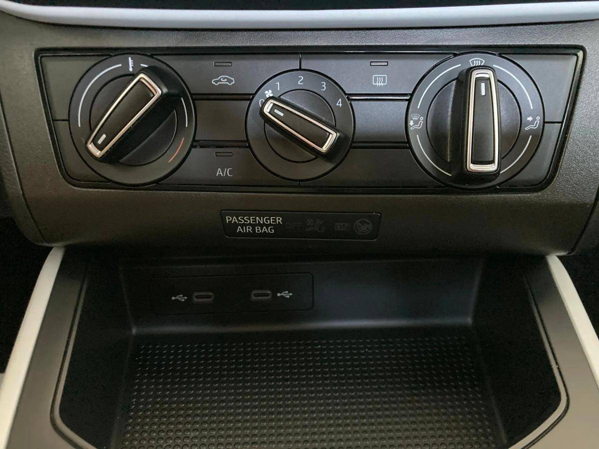 seat-arona-2022-gasolina-999cc