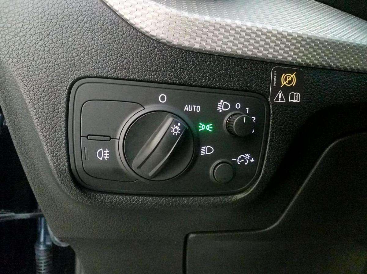 audi-q2-2018-diesel-1598cc