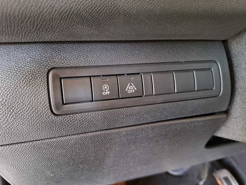 peugeot-308-sw-2021-diesel-1499cc