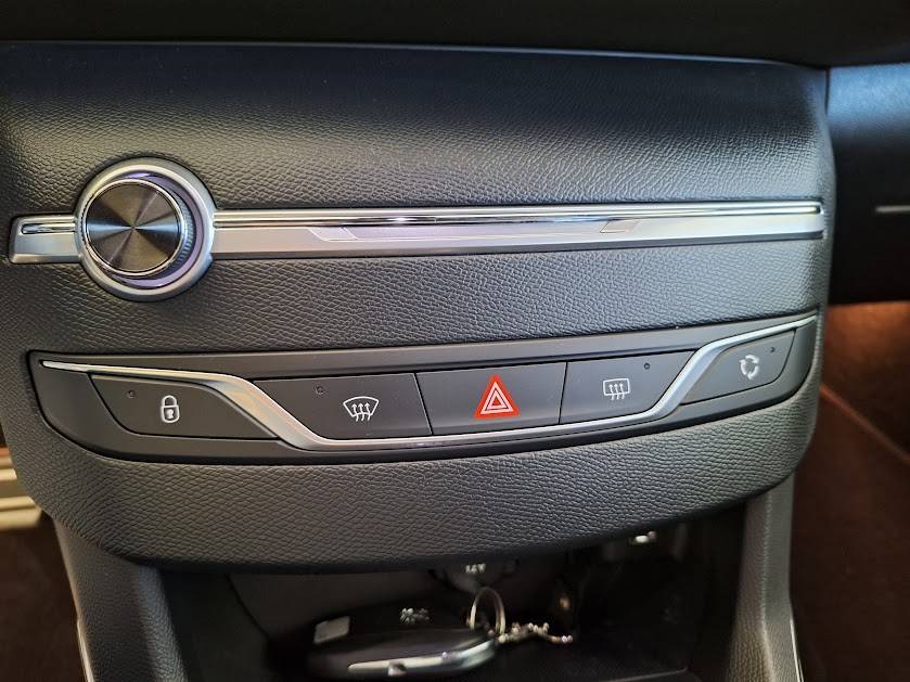peugeot-308-sw-2021-diesel-1499cc