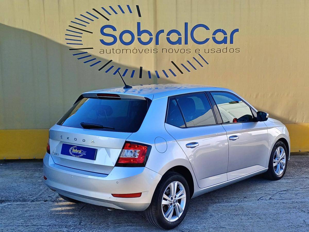 skoda-fabia-2021-gasolina-999cc