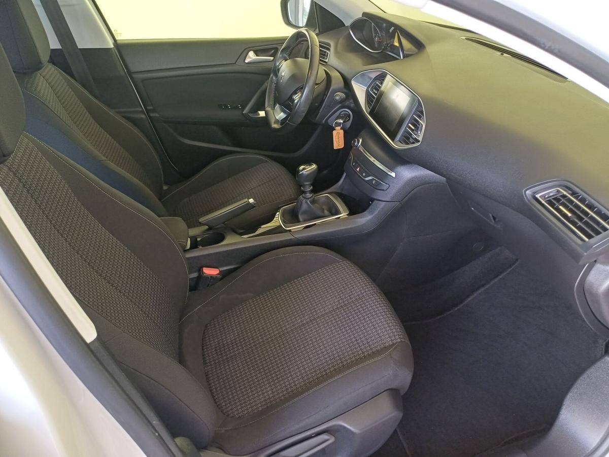 peugeot-308-2019-diesel-1499cc
