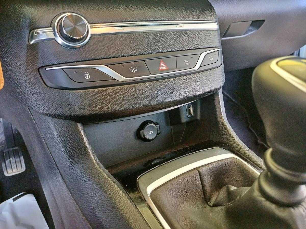 peugeot-308-2019-diesel-1499cc