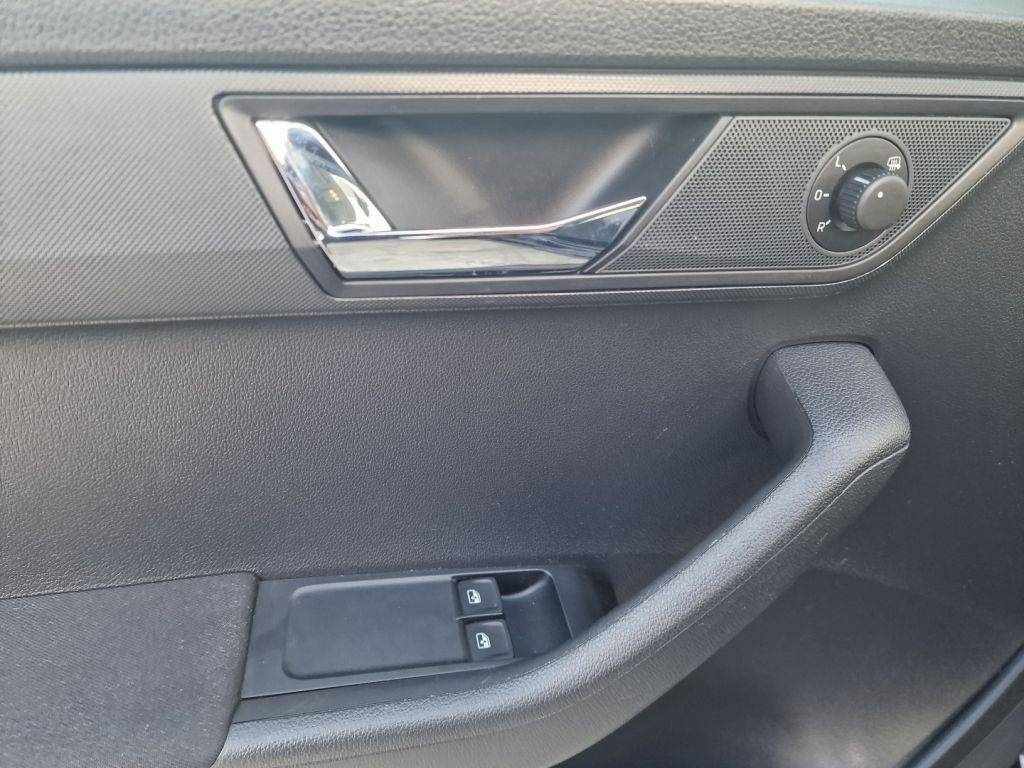 skoda-fabia-2017-gasolina-1197cc