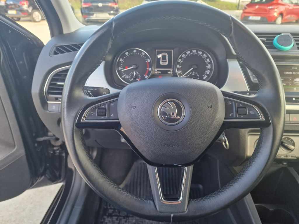 skoda-fabia-2017-gasolina-1197cc